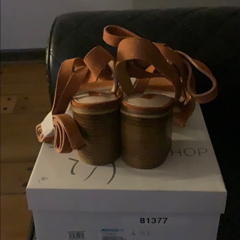 Shoes - Picture 2 of 4
